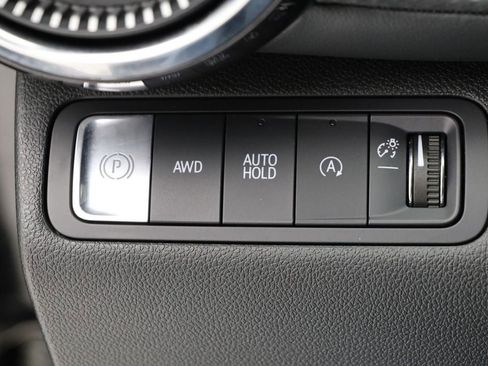 Used 2025 Chevrolet Equinox LT image 24