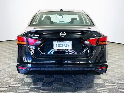 Used 2024 Nissan Altima 2.5 SV image 7