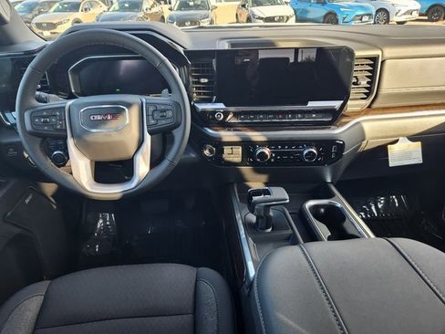 New 2026 GMC Sierra 1500 Elevation image 10