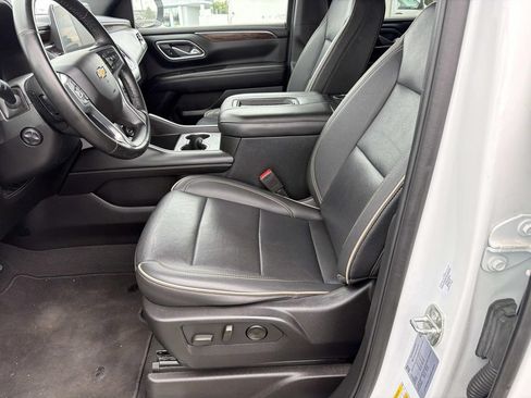 Used 2024 Chevrolet Suburban Premier AWD/4WD image 21