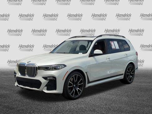 Used 2022 BMW X7 xDrive40i w/ M Sport Package AWD/4WD image 5