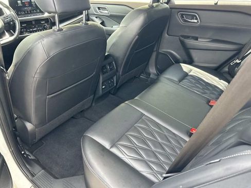 Used 2023 Nissan Rogue Platinum w/ Platinum Premium Package AWD/4WD image 20