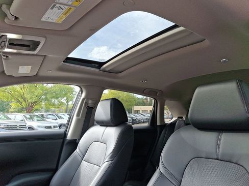 Used 2023 Honda HR-V EX-L image 15