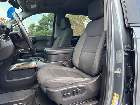 Used 2019 Chevrolet Silverado 1500 LT Trail Boss AWD/4WD image 9