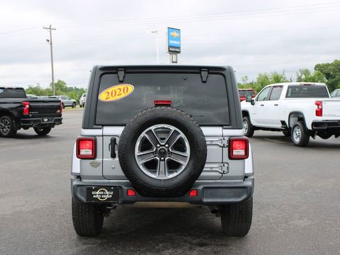 Used 2020 Jeep Wrangler Unlimited Sahara AWD/4WD image 8