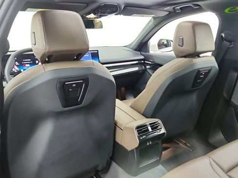 Used 2025 BMW 530i RWD image 31