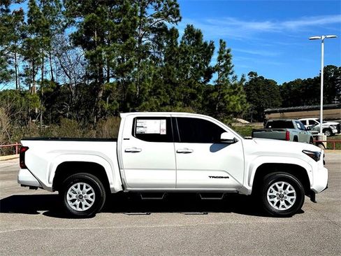 New 2026 Toyota Tacoma SR5 image 9