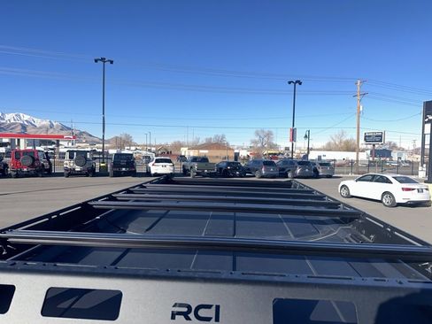 Used 2024 Ford Bronco Wildtrak image 9