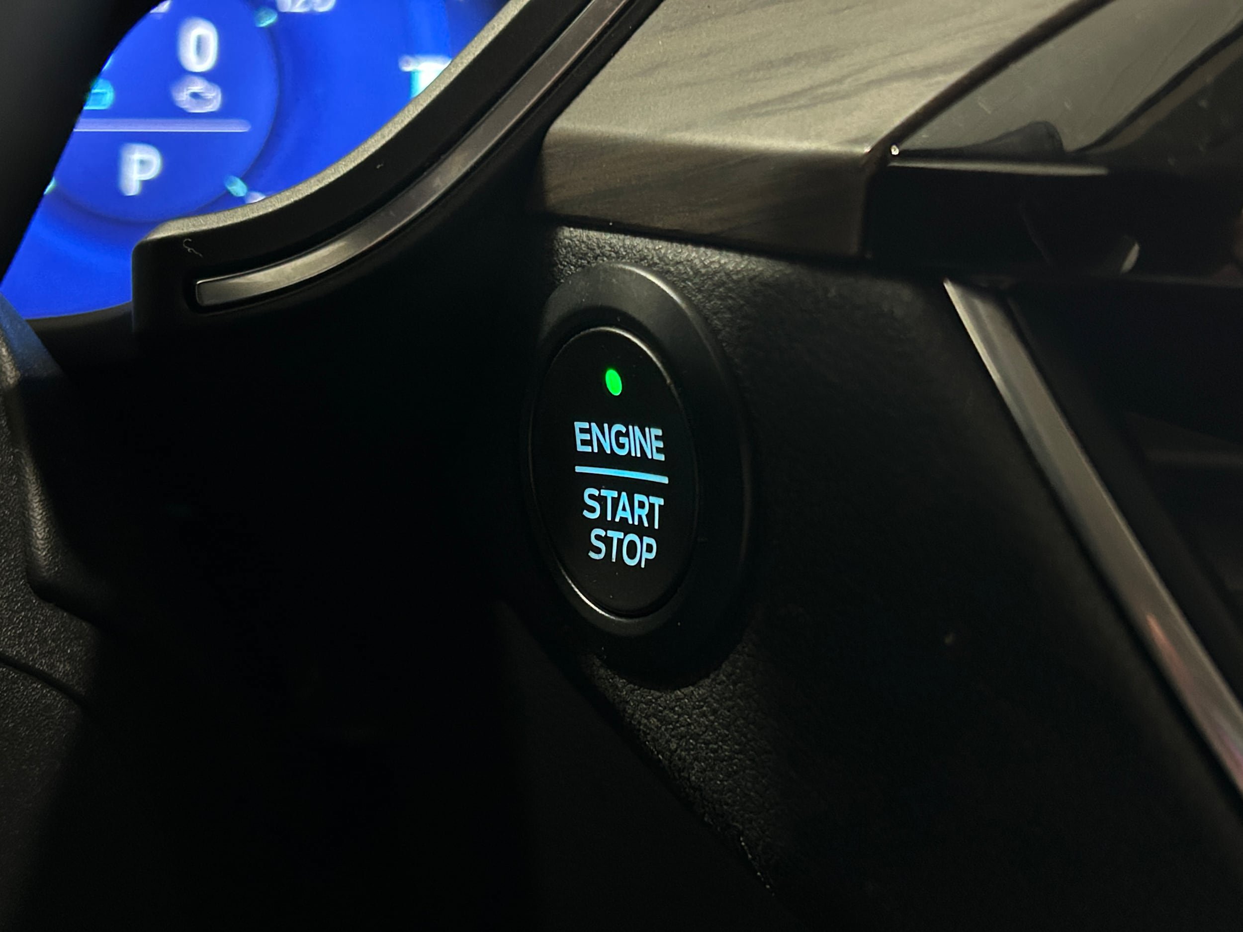 Used 2020 Ford Escape Titanium AWD/4WD image 11