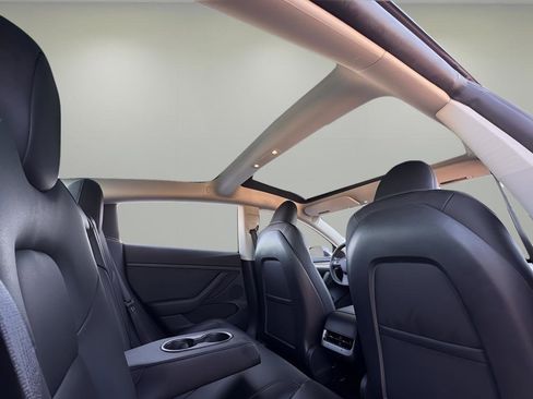 Used 2023 Tesla Model 3 Standard Range image 21