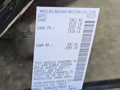 Used 2025 Nissan Altima 2.5 SV FWD image 25