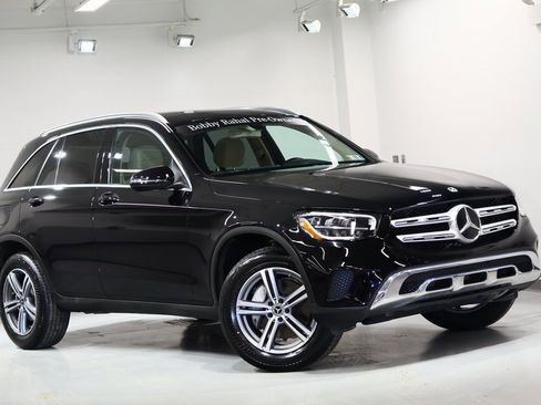 Used 2020 Mercedes-Benz GLC 300 4MATIC image 2