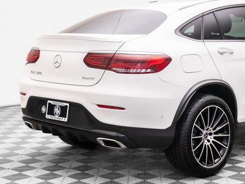 Used 2023 Mercedes-Benz GLC 300 4MATIC Coupe image 33