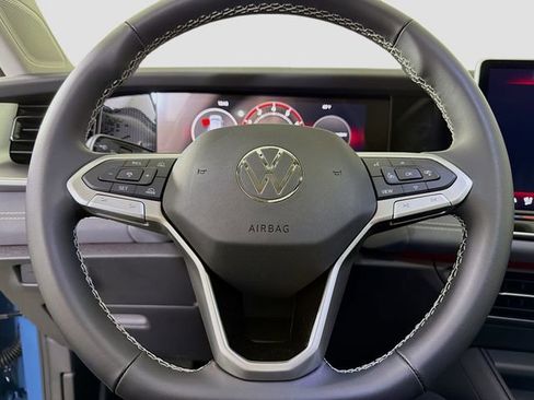 New 2026 Volkswagen Tiguan SE image 12