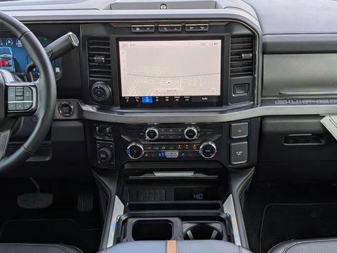 Certified 2024 Ford F250 Platinum AWD/4WD image 15