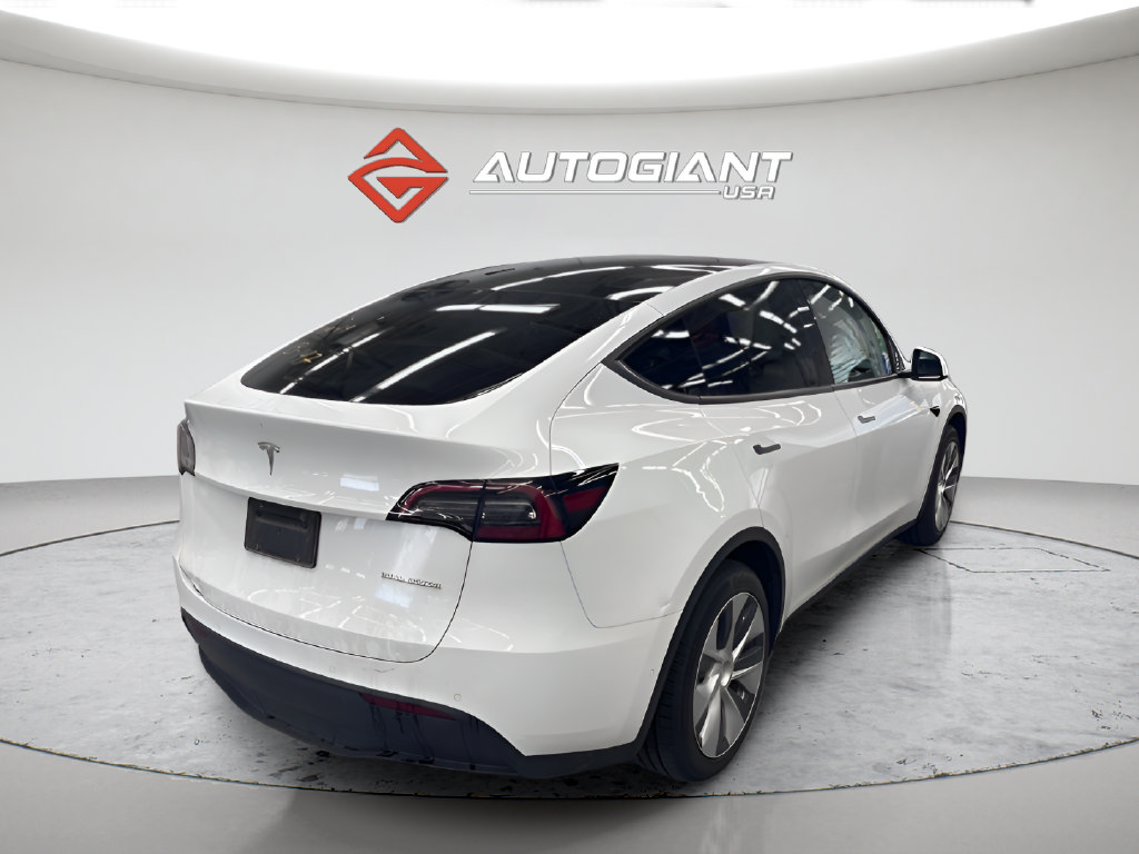 Used 2022 Tesla Model Y Long Range AWD/4WD image 3