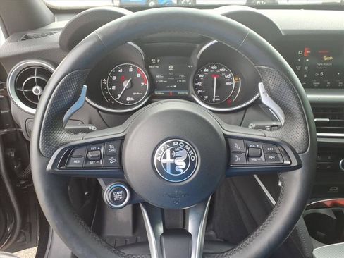 Used 2020 Alfa Romeo Stelvio Ti Sport w/ Quick Order Package 22S Sport AWD/4WD image 19