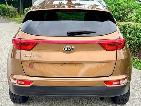 Used 2017 Kia Sportage LX w/ LX Popular Package AWD/4WD image 5