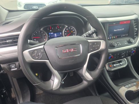 Used 2022 GMC Acadia SLE w/ Driver Convenience Package FWD image 16