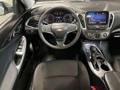 Used 2024 Chevrolet Malibu LT FWD image 18