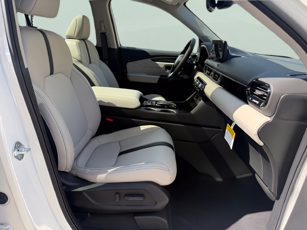 New 2026 Honda Pilot Touring image 16