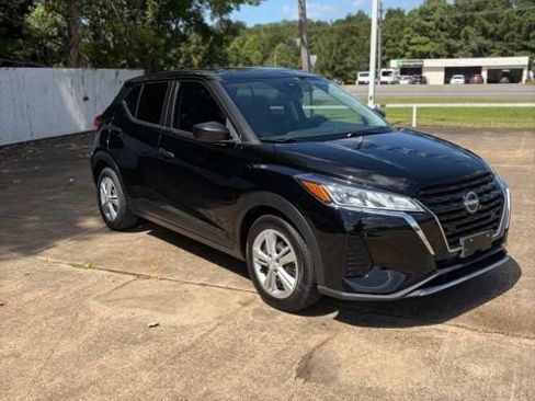 Used 2023 Nissan Kicks S FWD image 8