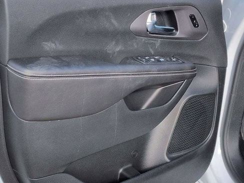 New 2026 Chrysler Pacifica Select AWD/4WD image 14