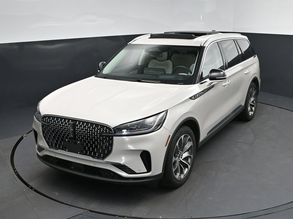 Used 2025 Lincoln Aviator Reserve w/ Luxury Package RWD image 30