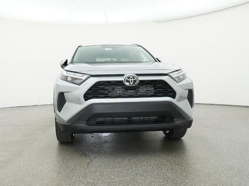 New 2025 Toyota RAV4 XLE image 31