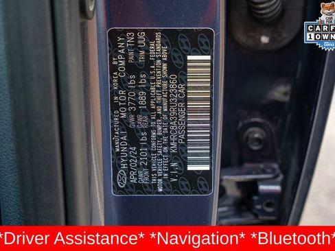 Used 2024 Hyundai Venue Limited FWD image 33