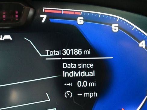 Used 2022 BMW ALPINA B7 xDrive w/ Luxury Rear Seating Package image 13