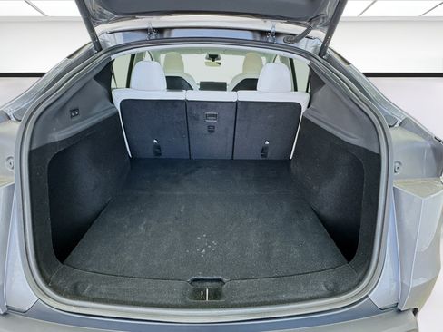 Used 2026 Tesla Model Y 2WD image 18