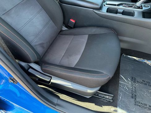 Used 2025 Nissan Sentra SR FWD image 32