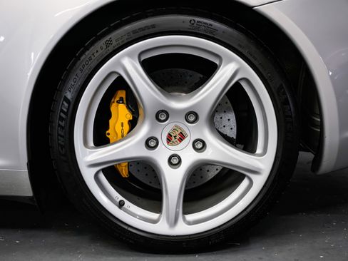 Used 2005 Porsche 911 Carrera S RWD image 46