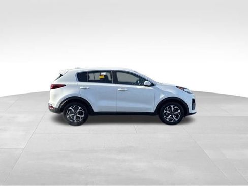 Used 2022 Kia Sportage LX image 7