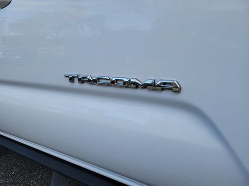 Used 2022 Toyota Tacoma SR5 image 8