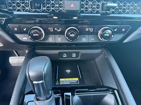 Used 2023 Honda Accord Touring image 13