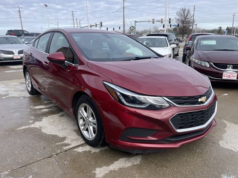 Used 2018 Chevrolet Cruze LT image 6