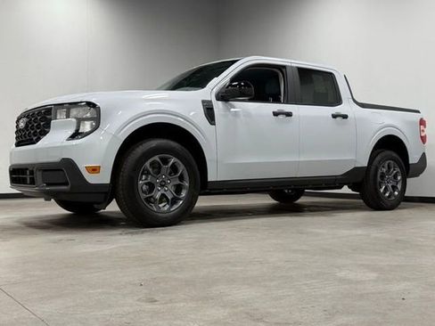 New 2026 Ford Maverick XLT w/ XLT Luxury Package FWD image 8