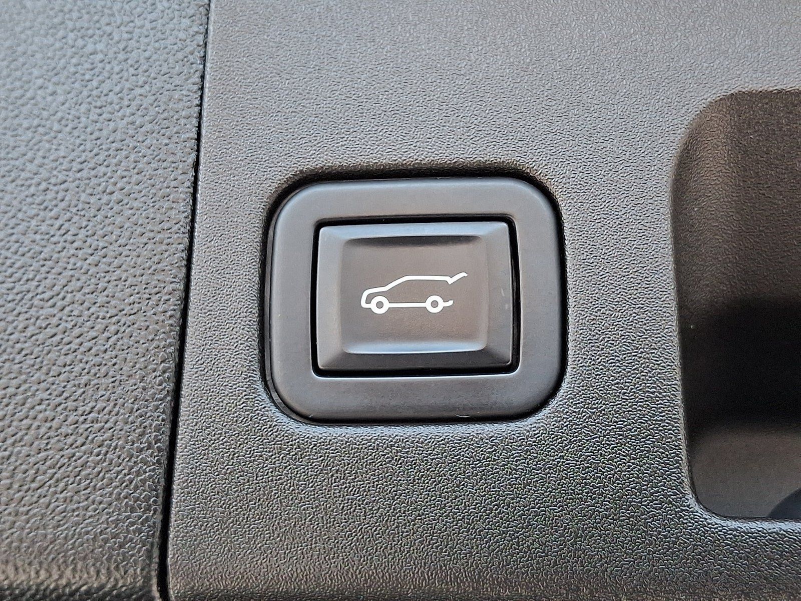 Certified 2022 Cadillac XT5 Premium Luxury AWD/4WD image 25