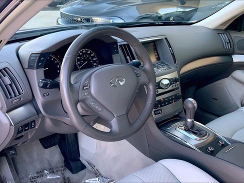 Used 2012 INFINITI G37 Journey w/ Premium Pkg image 15