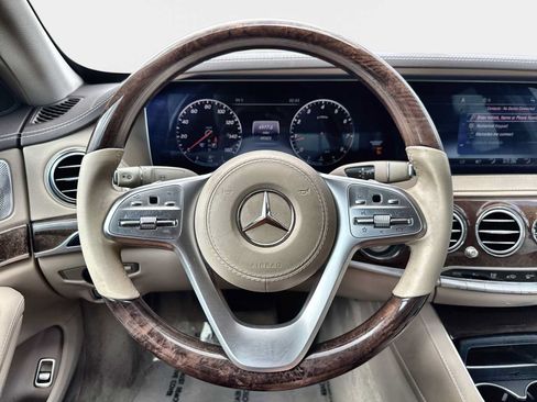Used 2019 Mercedes-Benz S 560 Sedan image 21