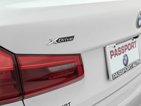 Used 2020 BMW 530i xDrive w/ Premium Package AWD/4WD image 11