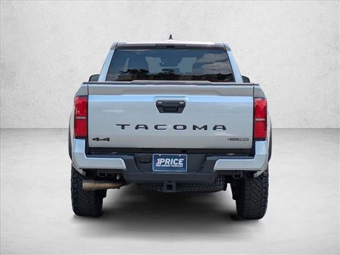Used 2026 Toyota Tacoma TRD Off-Road AWD/4WD image 7