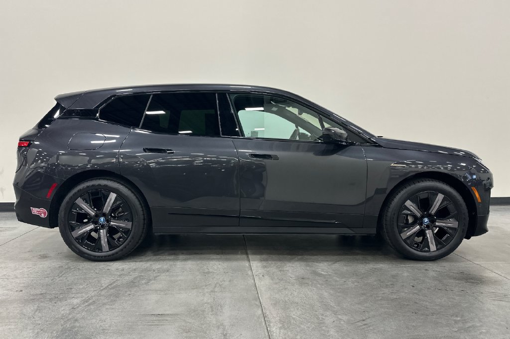 Certified 2024 BMW iX xDrive50 AWD/4WD image 3