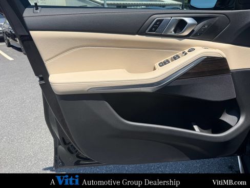 Used 2021 BMW X5 xDrive40i w/ Premium Package 2 AWD/4WD image 16