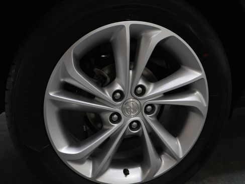 Used 2022 Buick Encore GX Preferred w/ Cold Weather Comfort Package FWD image 31