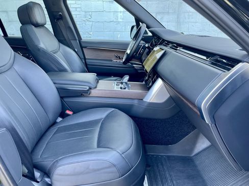 Used 2023 Land Rover Range Rover SE image 15