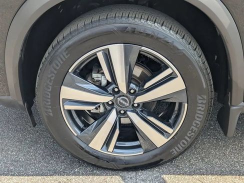 Certified 2023 Nissan Rogue SL w/ SL Premium Package FWD image 11