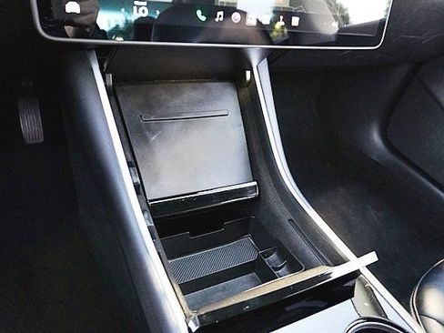 Used 2019 Tesla Model 3 Mid Range RWD image 43